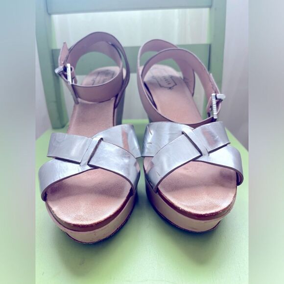 TED BAKER wedge heels; leather & silver; Size 38 - Picture 7 of 12